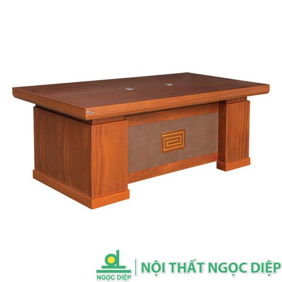 Bàn làm việc lãnh đạo DT1890V16
