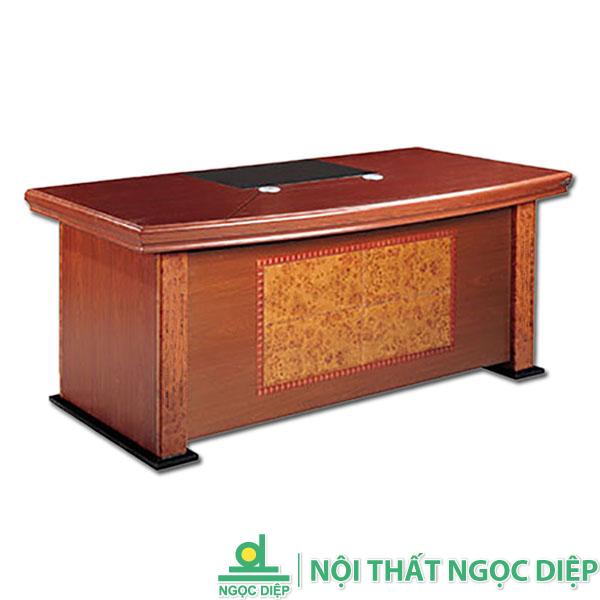 Bàn làm việc lãnh đạo DT1890H36