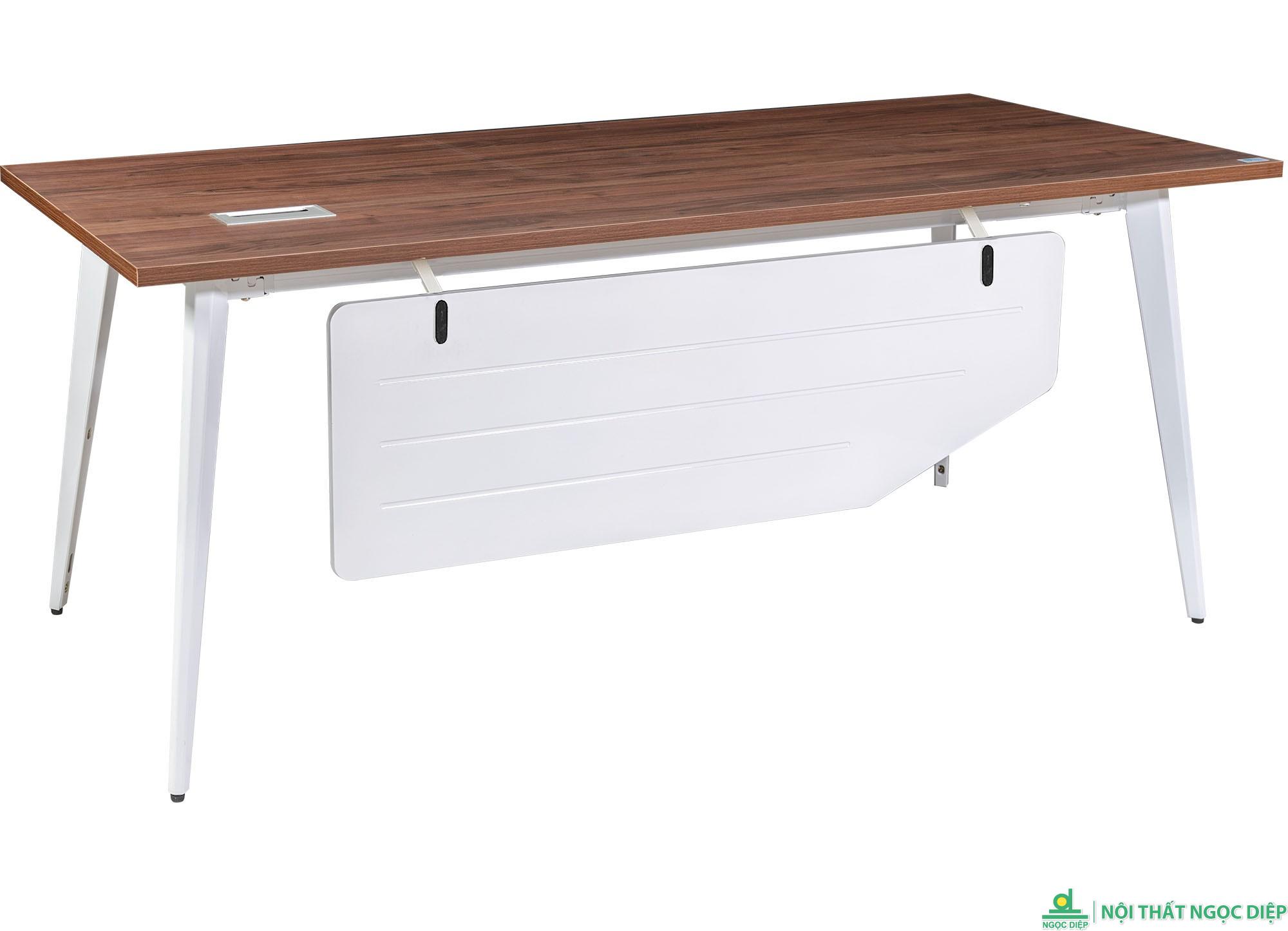Bàn làm việc lãnh đạo LUXP1880C10
